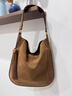 百麗新年禮物包女商場(chǎng)同款波嬉風(fēng)牛絨磨砂流蘇斜挎托特包大號9916BDX5 棕色 F 曬單實(shí)拍圖