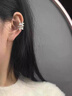 Lnieer許我耀眼趙露思許妍同款花朵紋理耳環(huán)女無(wú)耳洞耳骨夾高級耳釘耳飾 【銀色】花朵紋理耳骨夾【趙露思同款】 曬單實(shí)拍圖