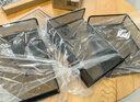 得力(deli)三層豎版金屬文件座 辦公桌文件架置物架 文件托盤(pán) 桌面文件框收納架 PB265黑 曬單實(shí)拍圖