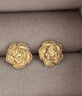 周大福 綻放絲絨玫瑰花滿(mǎn)天星黃金耳釘女足金實(shí)心(工費:320計價(jià))EOF1368 足金 約2.10g 曬單實(shí)拍圖