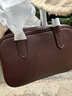 裘真【明星推薦】寬寬包植鞣牛皮休閑斜挎包手提保齡球包女 咖啡色 曬單實(shí)拍圖