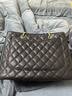 香奈兒（Chanel）【二手99新】香奈兒Chanel GST PST CF女包黑金黑銀 荔枝皮 手提 單肩女士手袋 黑金99新 曬單實(shí)拍圖