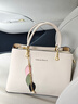 Cohnim kevin奢侈品女士包包女包單肩斜挎手提包送媽媽老婆女友情人節生日禮物 c02054米白色【就近倉發(fā)貨】 曬單實(shí)拍圖
