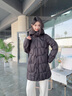 玖姿·安娜蔻休閑減齡連帽中長(cháng)款壓膠鵝絨羽絨服女2025冬季新款 素黑 S 曬單實(shí)拍圖