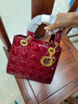 喵小姐（MISSMIAO）輕奢高端品牌女士斜挎包包女新款小香風(fēng)漆皮戴妃包手提單肩結婚包 胭脂紅(喜慶婚宴紅色新娘結婚包) 高級感洋氣奢侈品質(zhì)小香風(fēng)菱格包 曬單實(shí)拍圖