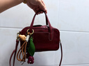 食草堂【吉娜同款】女包方糖保齡球頭層植鞣牛皮手提斜挎小方包輕奢禮物 mini紅色  送隨機掛飾 曬單實(shí)拍圖