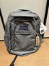 JANSPORT杰斯伯雙肩包男大容量背包書(shū)包女大學(xué)生包 4NVC7H6 灰色 曬單實(shí)拍圖