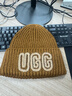 UGG秋季新款女士時(shí)尚舒適純色LOGO粗羅紋毛線(xiàn)帽休閑針織帽 102345 DEC | 德克棕色 O/S 曬單實(shí)拍圖