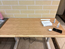 蘇木源 [京倉24H閃發(fā)] 電動(dòng)升降桌電腦電競桌臺式學(xué)習書(shū)桌實(shí)木辦公桌子 【插排款三節雙電機】原木色 140*70CM【加厚30mm桌面】 曬單實(shí)拍圖