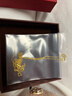 周大生黃金吊墜馬上有錢(qián)吊墜時(shí)尚精致送女友老婆生日情人節禮物新年禮 約0.7g（贈925銀項鏈） 曬單實(shí)拍圖