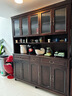 和官黑胡桃復古實(shí)木餐邊柜廚房櫥柜靠墻一體客廳儲物柜收納茶水柜酒柜 【黑胡桃木】四門(mén)餐邊柜 曬單實(shí)拍圖