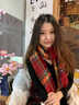 締晶圍巾女士秋冬季2026年新款禮盒保暖圍脖生日情人節禮物女朋友實(shí)用 【紅格子款05】圍巾+花束賀卡+手套+暖手寶+保溫杯 曬單實(shí)拍圖