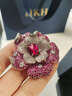 HKHL 山茶花胸針高檔女士紅寶石胸花防走光別針絲巾扣生日禮物送媽媽 紅寶石山茶花胸針+輕奢禮盒 曬單實(shí)拍圖