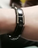 JCZS德國品牌霸氣個(gè)性鈦鋼男士款手鏈不掉色磁石手鐲潮人流行首飾寬 寬版1.8厘米間金色(送調節器) 22cm 曬單實(shí)拍圖