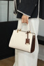 Colin Kolly 科林科莉奢侈包包女包品牌2026新款女士手提包春節情人節生日禮物送老婆 CK-209米白色 輕奢禮盒裝 曬單實(shí)拍圖