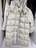 皮爾卡丹（pierre cardin）白鵝絨羽絨服女長(cháng)款加厚過(guò)膝2026年冬季新款極寒寬松抗寒外套針織 米白色(收到不值來(lái)打我臉) 新國際90鵝絨 M 130-160斤 新國際鵝絨約358g 曬單實(shí)拍圖