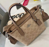 蔻馳（COACH）【官方授權店】女士city15小號單肩斜挎包托特包送女友禮物 CW032SVPWH淺卡其豆沙粉 曬單實(shí)拍圖