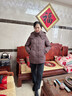 鴨鴨（YAYA）品牌媽媽冬季羽絨服2025新款中老年人女士中長(cháng)款冬裝連帽外套 紫李色 L (建議90-105斤) 曬單實(shí)拍圖