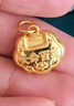 周大生黃金寶寶長(cháng)命鎖吊墜平安金鎖掛墜滿(mǎn)月周歲禮物 小版(不含鏈)1.97g 曬單實(shí)拍圖