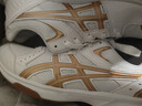 asics亞瑟士羽毛球鞋男鞋春季減震透氣運動(dòng)鞋子男女專(zhuān)業(yè)訓練乒乓球鞋 白/金 42 曬單實(shí)拍圖