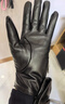 上海故事真皮手套女秋冬季全指觸屏加絨保暖加厚防風(fēng)防寒透氣綿羊皮手套腕口側邊拉鏈 SSS22ST17 黑M 曬單實(shí)拍圖
