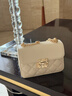 CANNIKANLM官方正品真皮鏈條小方包包女2025新款高級感單肩斜挎包 奶白色 曬單實(shí)拍圖