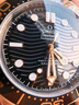 歐米茄瑞士歐米茄海馬300米潛水表至臻天文臺認證機械男表42mm 210.22.42.20.01.001黑金 黑膠 曬單實(shí)拍圖