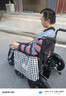 英洛華電動(dòng)輪椅智能全自動(dòng)折疊殘疾人便攜老年人四輪電動(dòng)輪椅車(chē)W5216 低靠背丨12AH鉛電+減震+跑18公里 曬單實(shí)拍圖