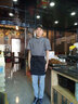澈叮 服務(wù)員男女半身短款黑色小圍裙酒店飯店西餐廳咖啡廳廚房廚師圍 黑色超短款-規(guī)格 60*40CM 1條 曬單實(shí)拍圖