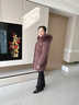 鴨鴨（YAYA）正品媽媽鵝絨服中長(cháng)款2025新款中老年女裝冬季大毛領(lǐng)羽絨外套 紫李色 L (建議90-105斤) 曬單實(shí)拍圖