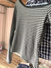 津炳勝黑色條紋長(cháng)袖t恤女打底針織衫可外穿秋季斜領(lǐng)露肩辣妹上衣女內搭  黑灰條紋斜肩上衣【修身顯瘦丨性感減齡】 L 【建議100-115斤】 曬單實(shí)拍圖