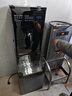 榮事達商用冷熱開(kāi)水器內置過(guò)濾燒水器工廠(chǎng)雙溫飲水機飯店熱水機電熱水器大容量定時(shí)奶茶店開(kāi)水機自動(dòng)上水 底座款+外置過(guò)濾/定時(shí)40L保溫/220V 高端開(kāi)水器系列 曬單實(shí)拍圖