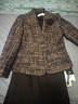 首尚格釋?zhuān)⊿USONGETH）時(shí)尚咖色小香風(fēng)毛呢套裝女2025新款洋氣氣質(zhì)西裝外套連衣裙兩件套 咖色 L 曬單實(shí)拍圖
