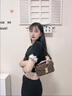 劉先生香港女包2025新款時(shí)尚老花真皮郵差包潮牌百搭拼色單肩斜挎手提包 老花咖啡色 標準 曬單實(shí)拍圖