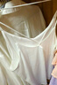 古今（GUJIN）冰絲緞面女士吊帶背心女打底內搭無(wú)袖美背外穿百搭西裝上衣白XL 曬單實(shí)拍圖
