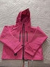 JEEP SPIRIT玫紅色短款沖鋒衣女2025新款春秋戶(hù)外小個(gè)子運動(dòng)外套 女款-芭比粉 M 曬單實(shí)拍圖