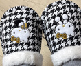 野獸派家居（tbh）Hello Kitty毛呢刺繡拖鞋可外穿室內情侶家居鞋冬 Hello Kitty毛呢刺繡拖鞋-千鳥(niǎo)格 36-37 曬單實(shí)拍圖