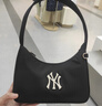 MLB官方男女情侶大LOGO腋下包時(shí)尚百搭休閑單肩包25秋季新款BQB04 紐約洋基隊/黑色 均碼 曬單實(shí)拍圖