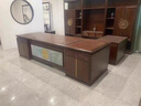 卓翰雅奢（ZOHSRYA）新中式老板桌烏金木實(shí)木辦公桌董事長(cháng)大班臺總裁桌辦公室家具定制 2.4米辦公桌/烏金木 曬單實(shí)拍圖