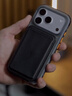 圖拉斯Q3Air支點(diǎn)殼【專(zhuān)業(yè)4米防摔氣囊丨圣誕限定】 適用蘋(píng)果17promax手機殼iphone16pro磁吸支架透明磨砂 【黑域疾行】極夜黑丨4米防摔 iPhone17ProMax 曬單實(shí)拍圖