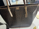 蔻馳（COACH）【禮物】新款女士經(jīng)典標志TAXI托特包單肩包大容量復古老花女包 B4/楓棕色 貂棕色 曬單實(shí)拍圖