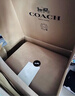 蔻馳（COACH）【新年禮物】奧萊男女同款經(jīng)典標志大尺寸圍巾戶(hù)外保暖禮物 粉筆白色 曬單實(shí)拍圖
