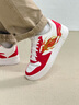 安踏（ANTA）DIY定制板鞋男鞋休閑透氣新款小白鞋涂鴉高顏值情侶運動(dòng)鞋子男女 【男款】賀歲紅【新年金鯉-手繪定制服務(wù)】 42 曬單實(shí)拍圖