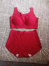 莫代爾本命年女士?jì)纫录t聚攏無(wú)痕無(wú)鋼圈美背心式薄文胸罩套裝禮盒裝馬年 禮盒裝[文胸+內褲]中國紅 【現貨現發(fā)】 L （75B 75C 80A） 厚度1.5c左右 曬單實(shí)拍圖