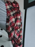 MO&Co.襯衫蘇格蘭紅黑格紋流蘇毛邊切割磨毛棉質(zhì)中性寬松摩安珂 紅黑格色 M 165 曬單實(shí)拍圖