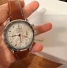 歐米茄超霸日歷三眼計時(shí)天文臺認證機械女表38mm 324.32.38.50.02.001淺銀盤(pán) 棕皮 曬單實(shí)拍圖