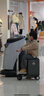 Airwheel愛(ài)爾威電動(dòng)行李箱可騎行拉桿箱可坐可代步鋁框箱包20英寸登機箱 曬單實(shí)拍圖