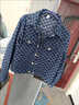 愛(ài)麥依氣質(zhì)字母牛仔外套2025秋季新款簡(jiǎn)約翻領(lǐng)長(cháng)袖百搭口袋外套 藍色 S 【80-105斤】 曬單實(shí)拍圖