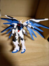 高達模型拼裝強襲自由周邊手辦新生自由HG手辦紅龍異端送男友禮物 紅異端+飛行背包+武器 送支架 曬單實(shí)拍圖