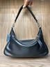 秋款水晶植鞣牛皮hobo真皮女包百搭手提單肩斜挎包女士通勤腋下包 黑色 簡(jiǎn)約時(shí)尚通勤大包 曬單實(shí)拍圖